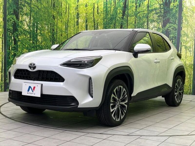YARIS CROSS