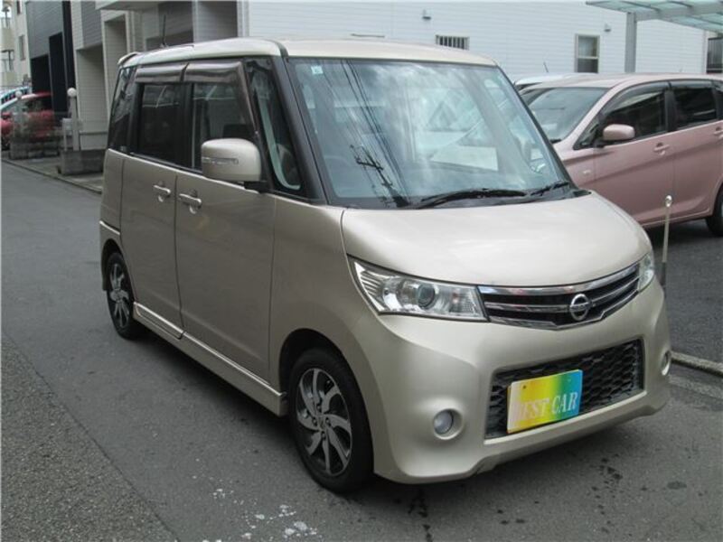 NISSAN ROOX