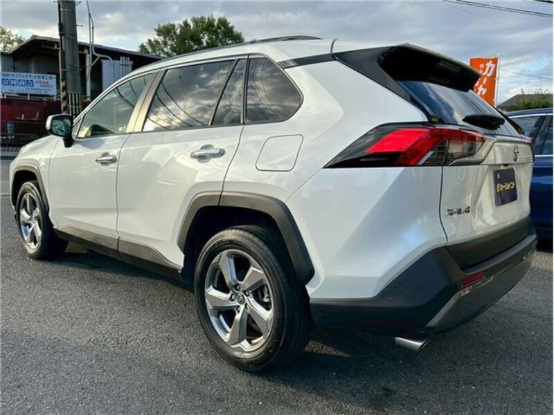 RAV4