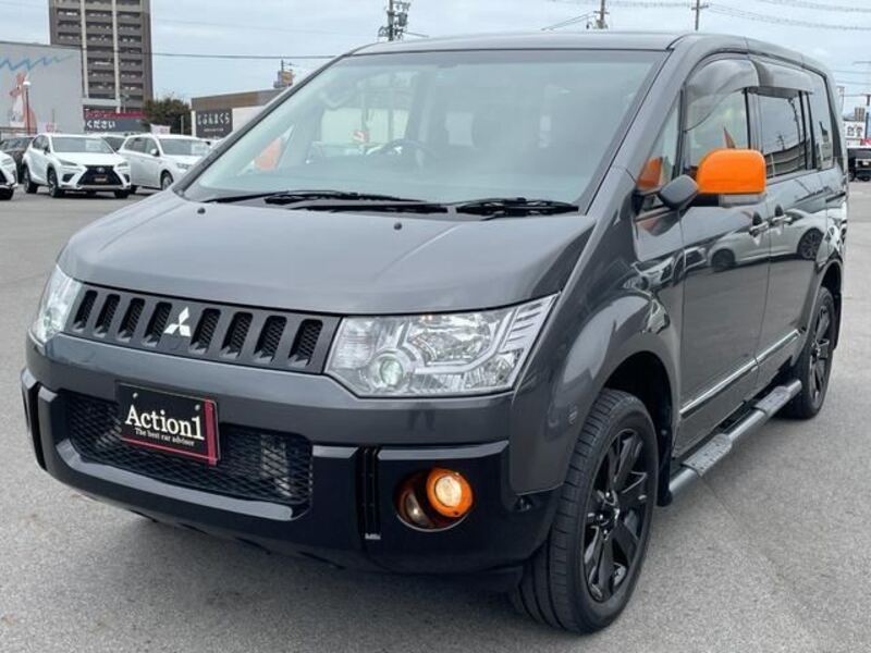 MITSUBISHI DELICA D5