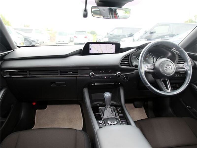 MAZDA3
