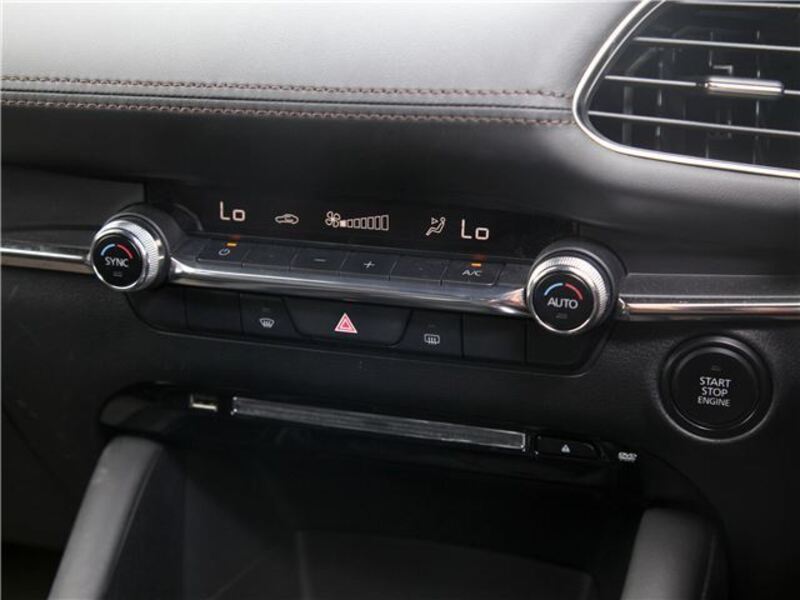 MAZDA3