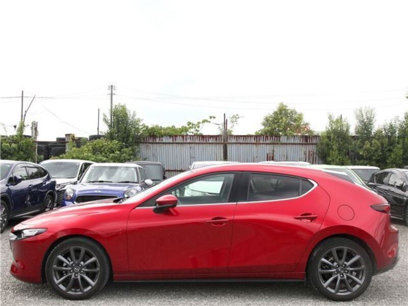 MAZDA3