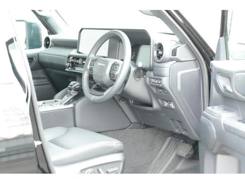 LAND CRUISER 250