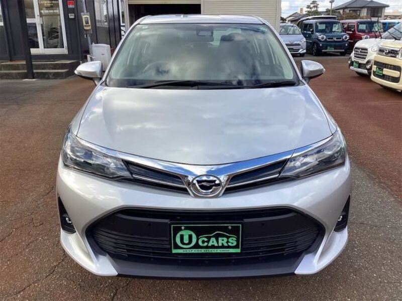 COROLLA AXIO