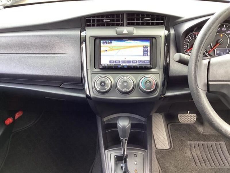 COROLLA AXIO