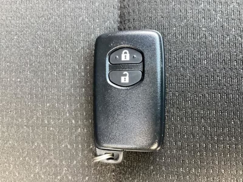 COROLLA AXIO