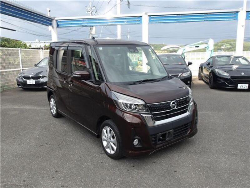 NISSAN DAYZ ROOX