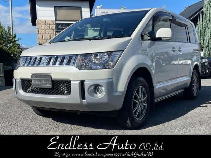 MITSUBISHI DELICA D5
