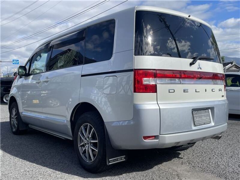 DELICA D5