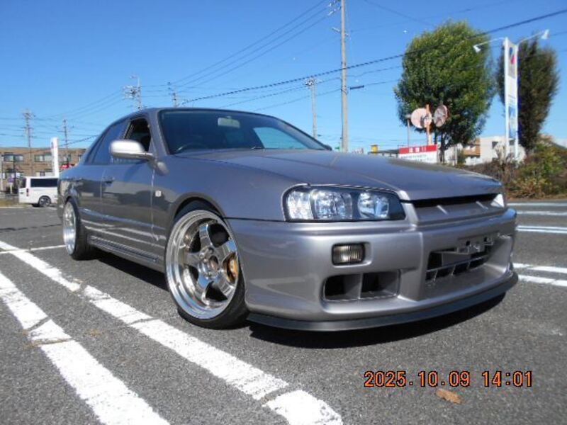 NISSAN SKYLINE