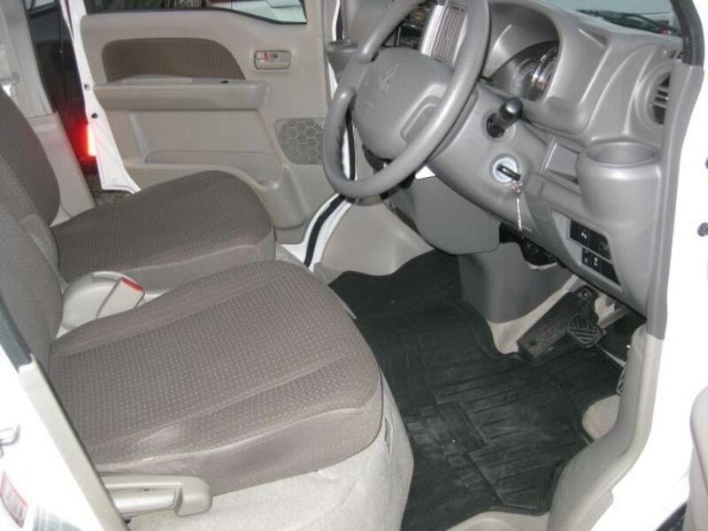 MINICAB VAN
