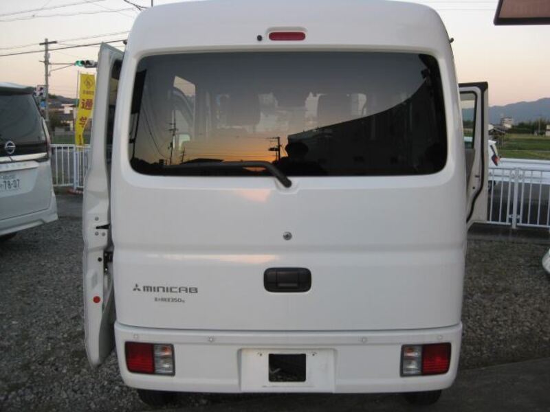 MINICAB VAN