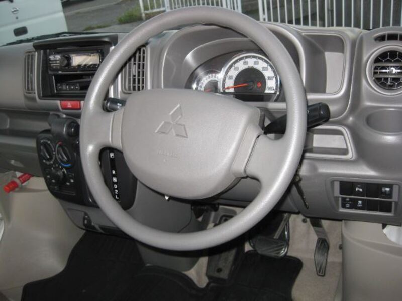 MINICAB VAN