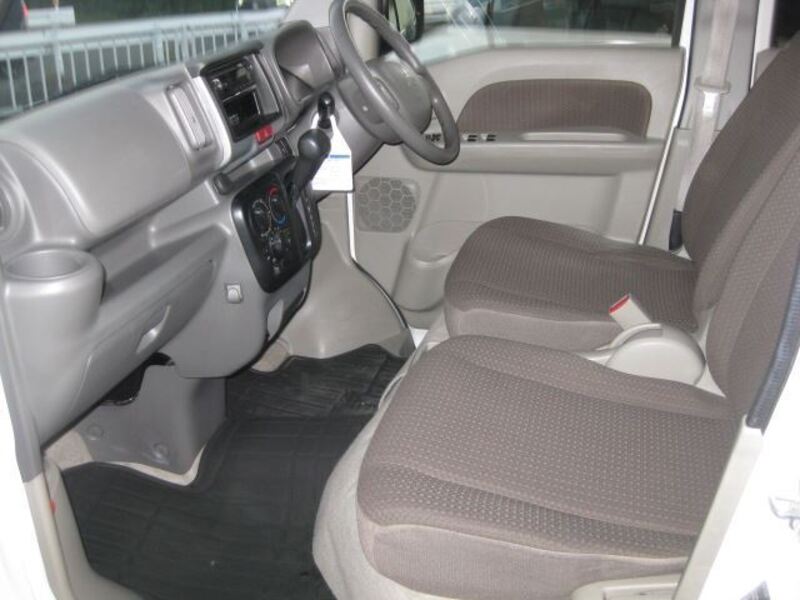 MINICAB VAN