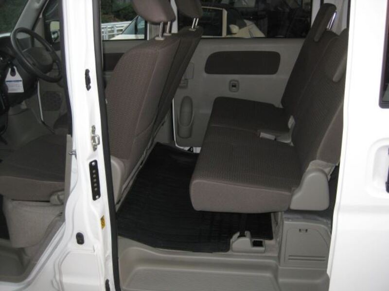 MINICAB VAN