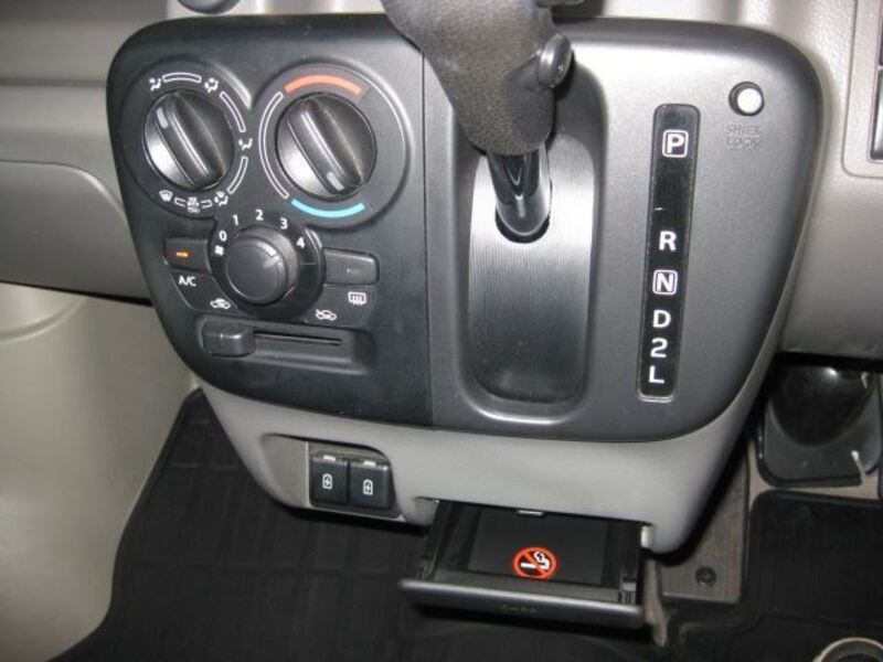 MINICAB VAN