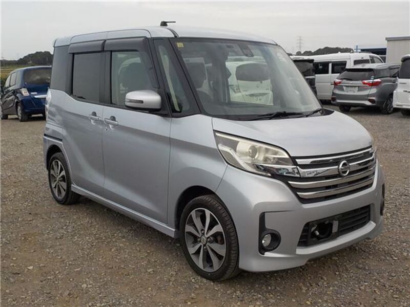 NISSAN DAYZ ROOX