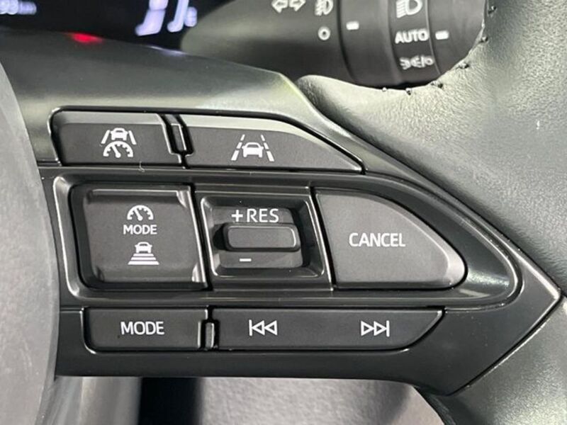 YARIS CROSS