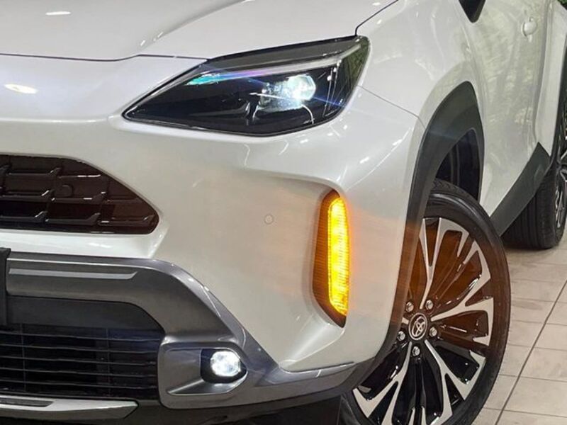 YARIS CROSS