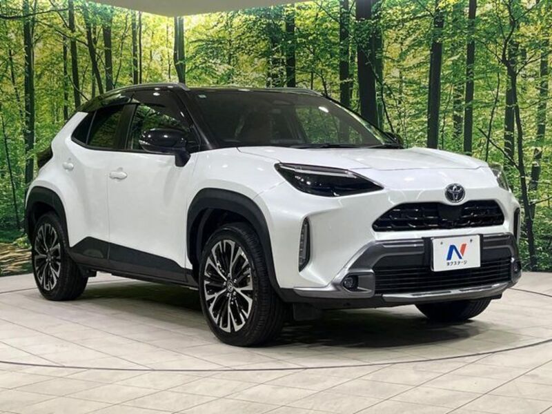 YARIS CROSS
