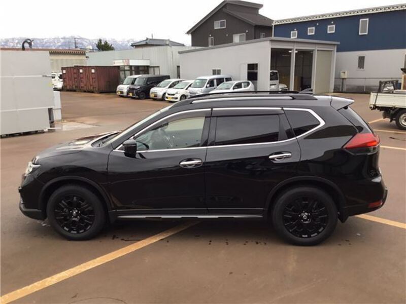 X-TRAIL