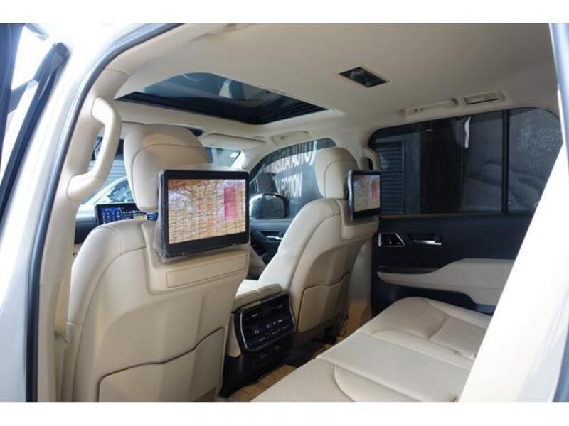LAND CRUISER