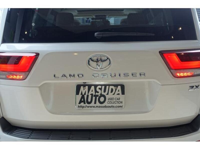 LAND CRUISER