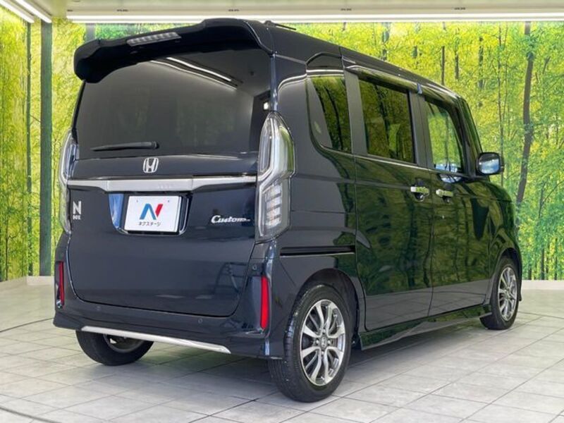 N BOX CUSTOM