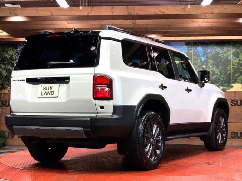 LAND CRUISER 250