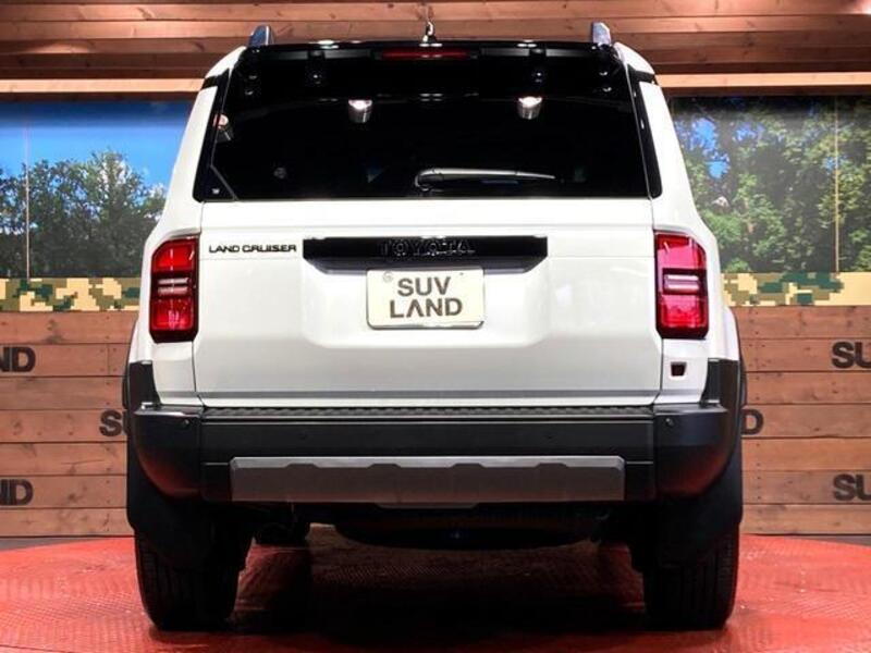 LAND CRUISER 250