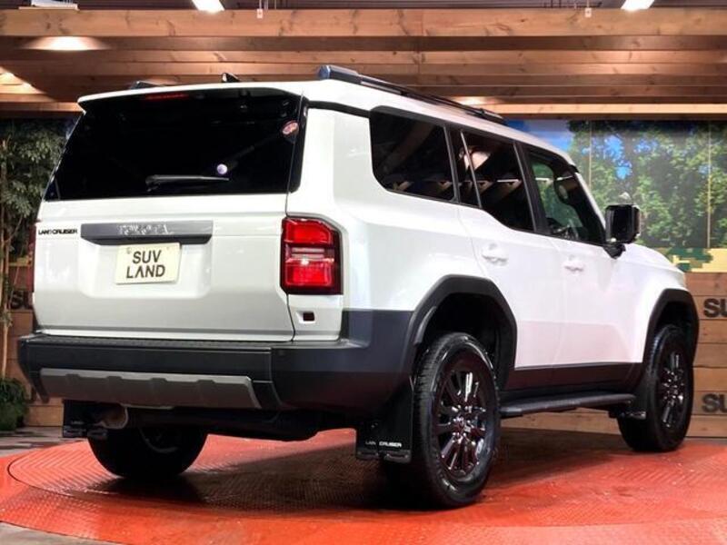 LAND CRUISER 250