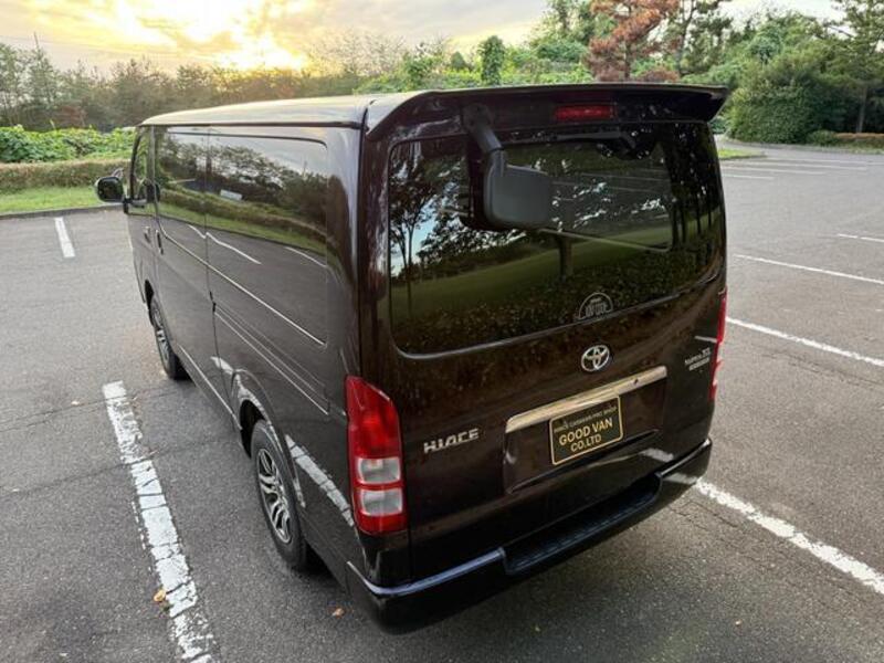 HIACE VAN