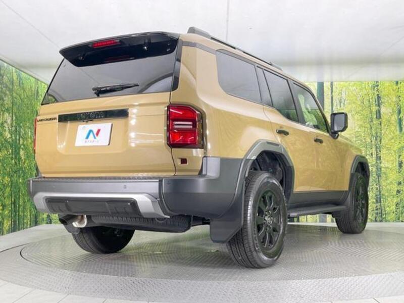 LAND CRUISER 250