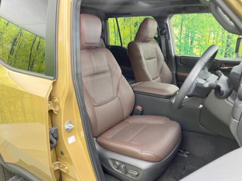 LAND CRUISER 250