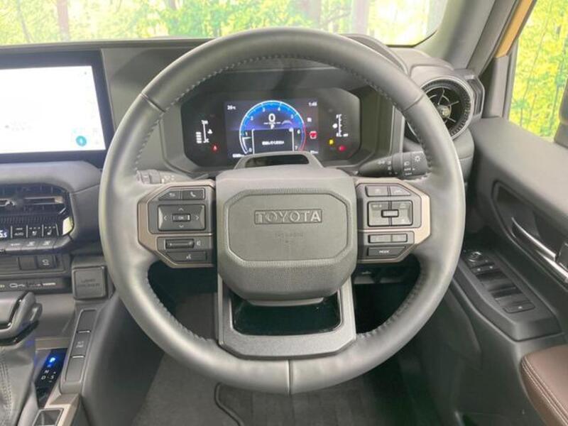 LAND CRUISER 250