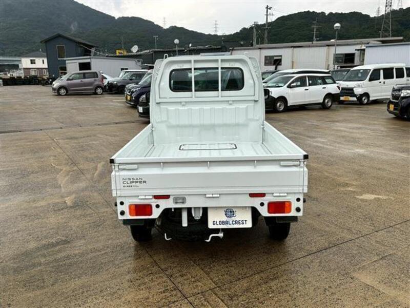 CLIPPER TRUCK