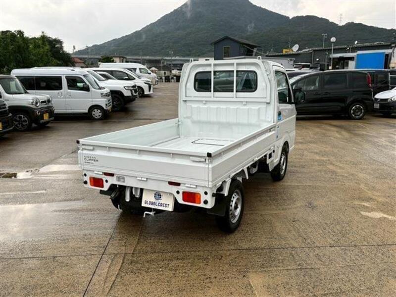 CLIPPER TRUCK