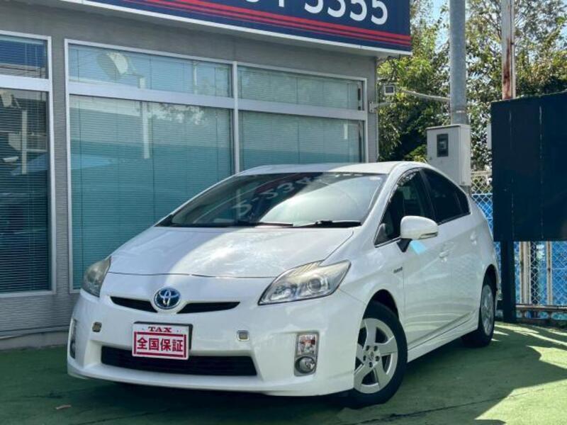 TOYOTA PRIUS