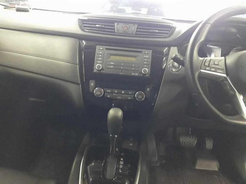 X-TRAIL