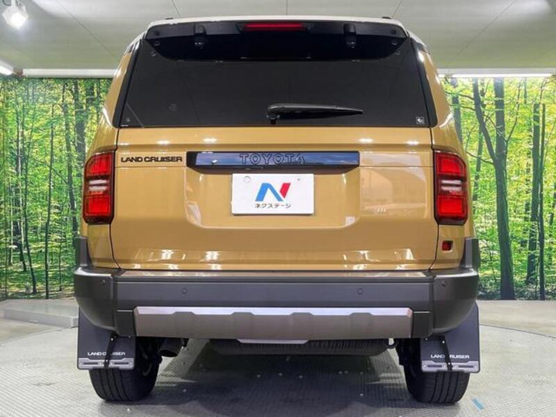 LAND CRUISER 250
