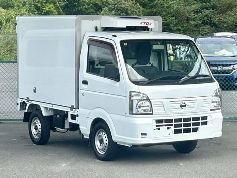 NISSAN NT100 CLIPPER