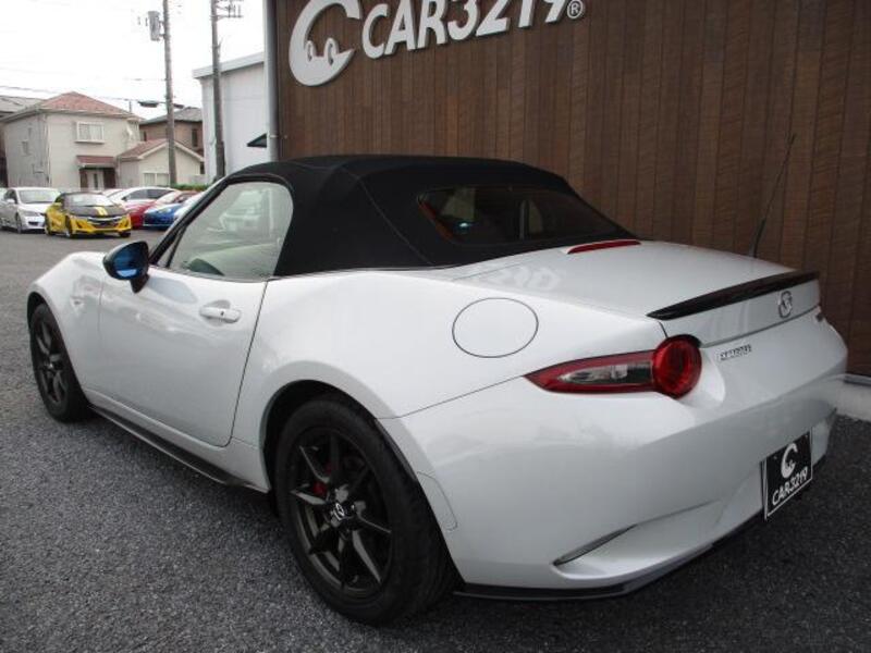 ROADSTER