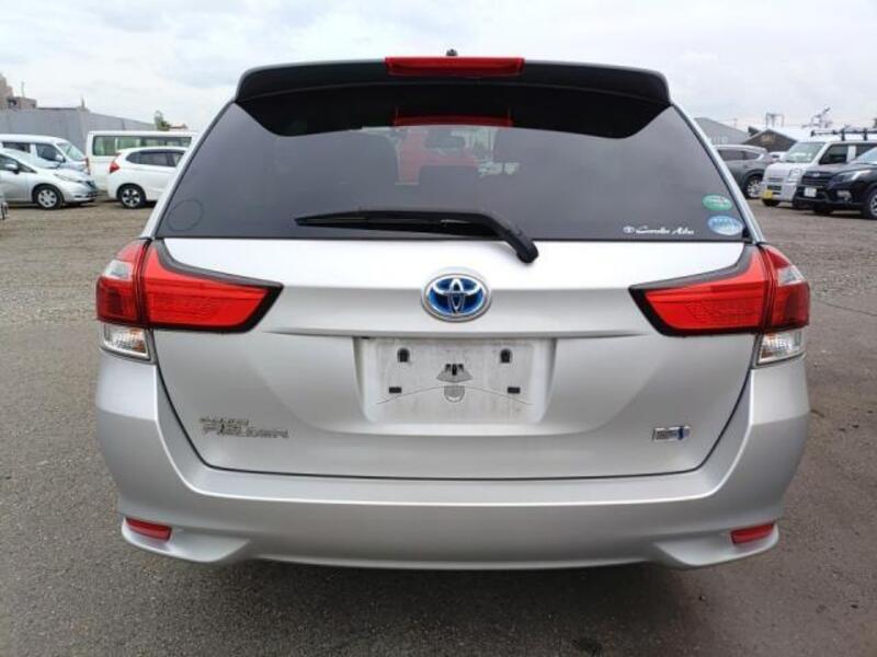 COROLLA FIELDER