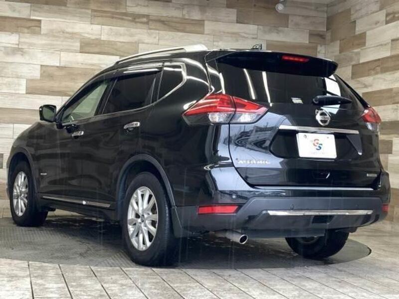 X-TRAIL