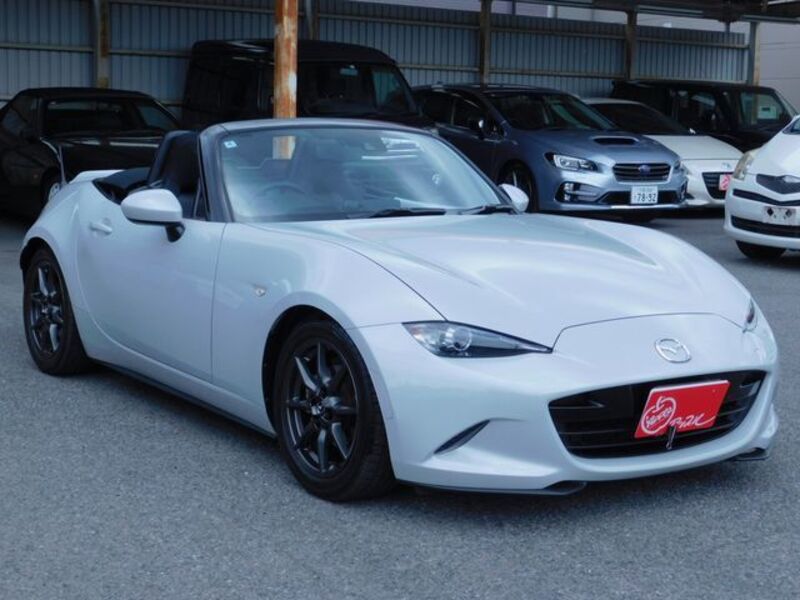 ROADSTER-0