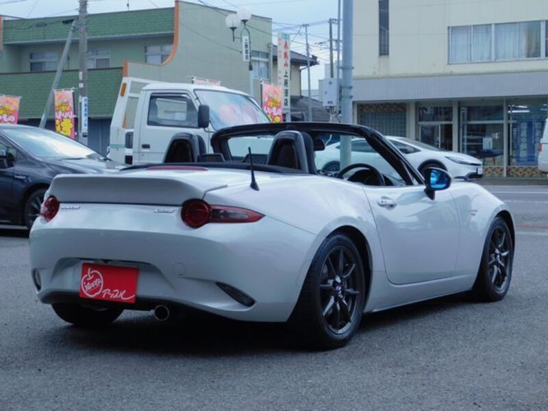 ROADSTER
