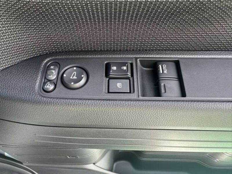 N-VAN