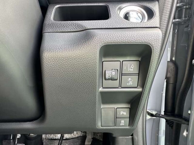 N-VAN
