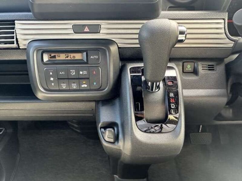 N-VAN